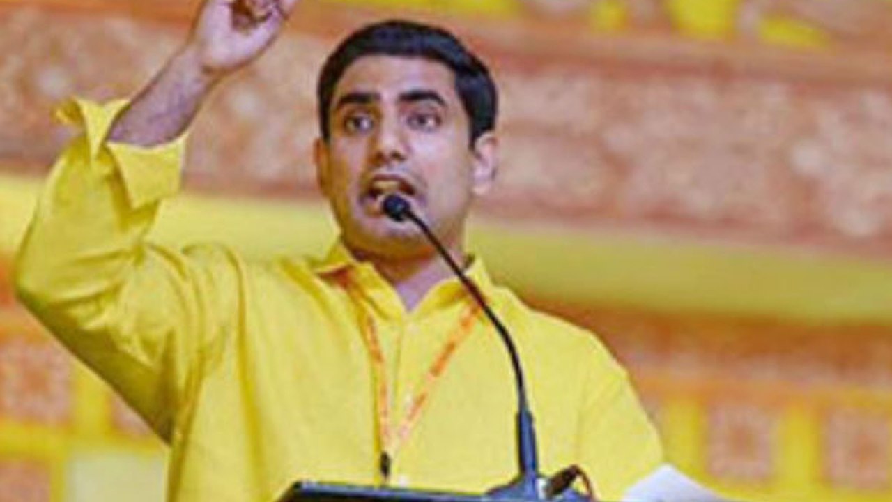 నారా లోకేష్ పై తెలుగుదేశం పార్టీ నేతలు ధ్వజం