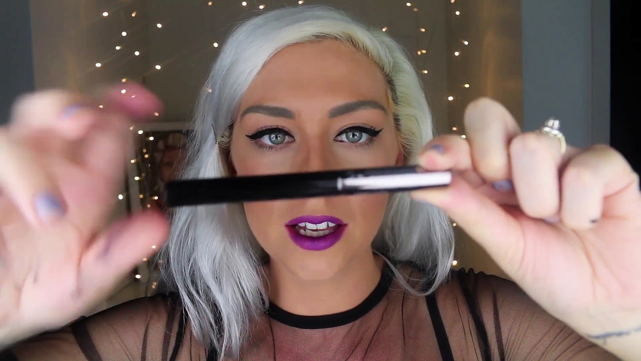 HOW MANY APPLICATIONS ARE IN A LIQUID EYELINER TUBE EP4 Urban Decay