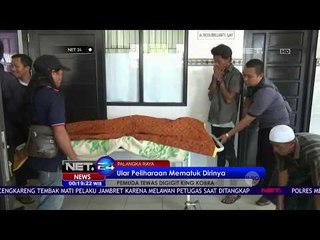 Seorang Pemuda Tewas Digigit Ular King Cobra Peliharaannya - NET 24