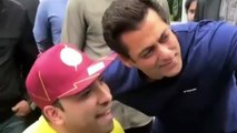 Salman Khan's special Selfie with special FAN; Watch Video | FilmiBeat