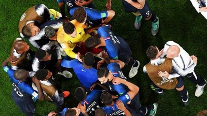 Les Bleus en finale : Zidane applaudit