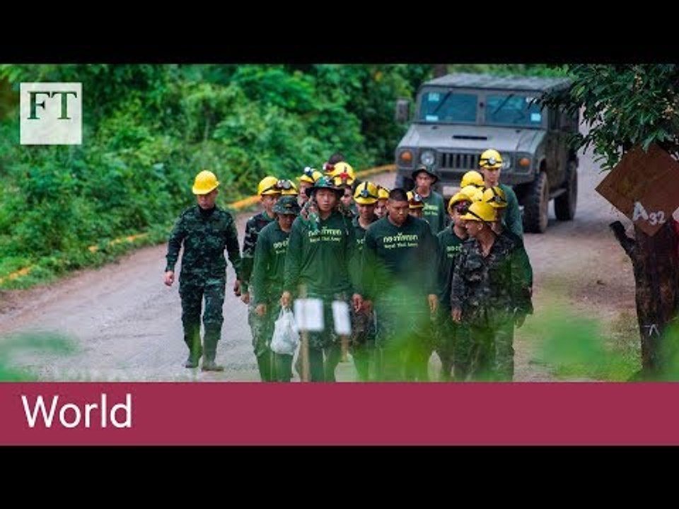 Thai football team rescue underway