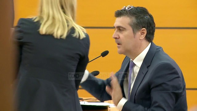 Falsifikoi formularin e dekriminalizimit - Top Channel Albania - News - Lajme