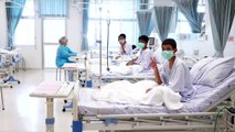 Niños tailandeses rescatados se recuperan en hospital