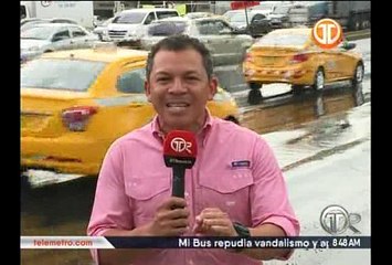 Telemetro denuncian rotura de tubería frente a la cárcel de mujeres