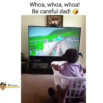 Un père de famille donne des sensations extrêmes à sa petite fille