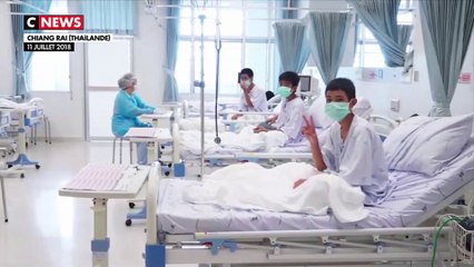 La première vidéo à l'hôpital des enfants secourus dans la grotte en Thaïlande