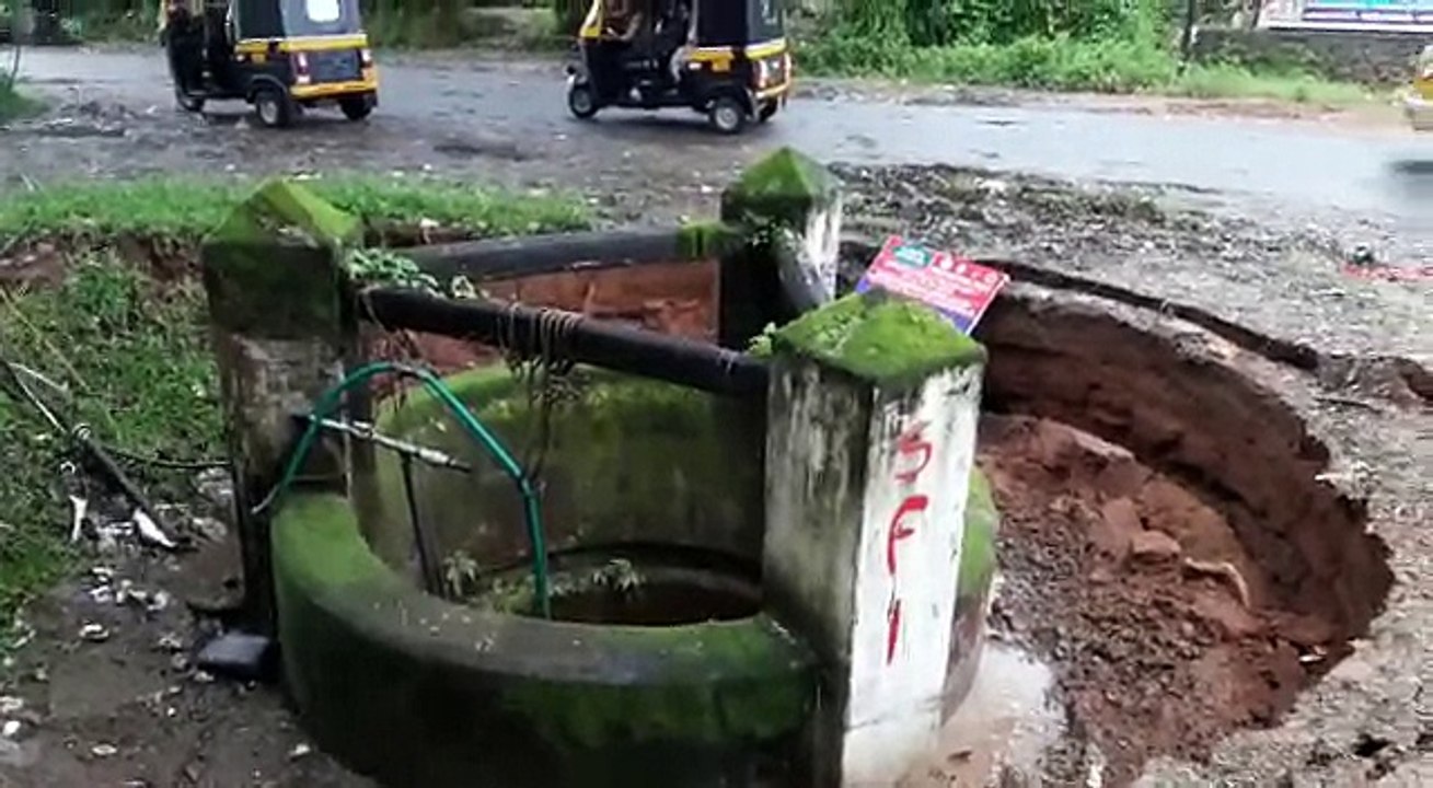 Well disappeared in Heavy rain in India...!!!Stunning Live Video...!!!