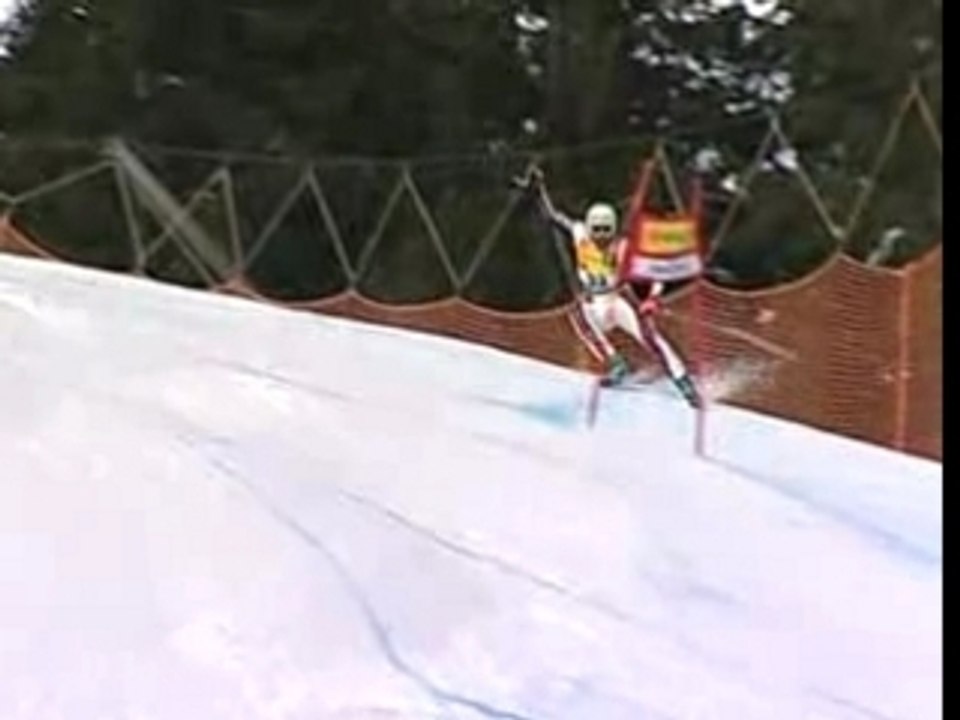 Yannick bertrand la porte entre les jambes