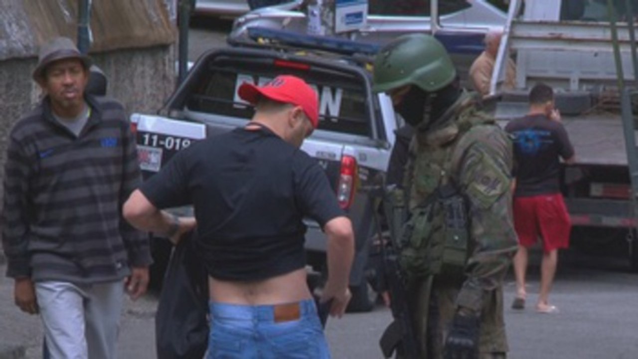 Unos 3.700 soldados intervienen varias favelas de Río de Janeiro