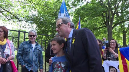 Sturgeon y Torra defienden referéndums de independencias