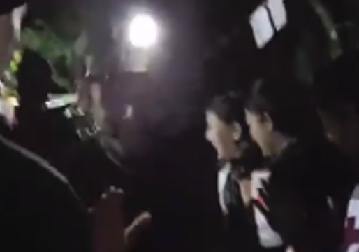 Crowd Gathers to Congratulate Foreign Divers and Thai Navy SEALs After Cave Rescue