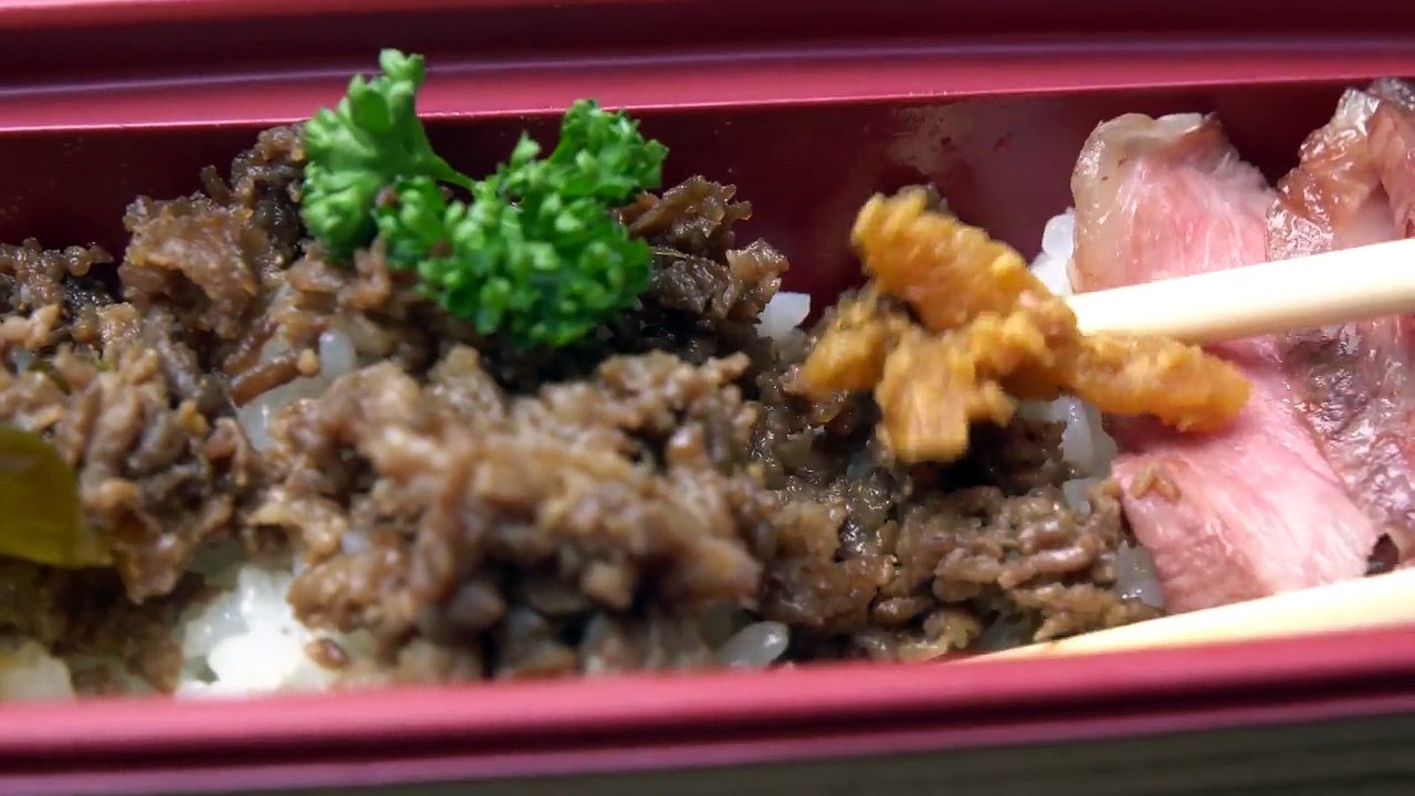 FEASTING at Japanese DEPARTMENT STORE Mitsukoshi in Tokyo Japan