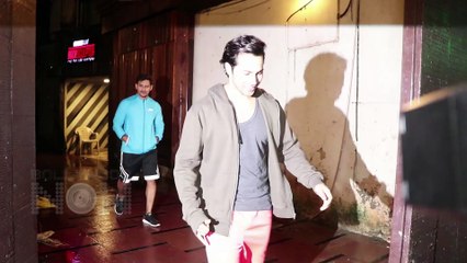 Varun Dhawan Shows Concern Towards Media Shooting In Mumbai Rains