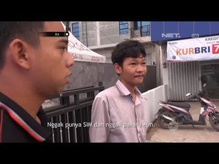 Kedua Pria Ini Saling Menyalahkan Karena Tidak Pakai Helm - 86