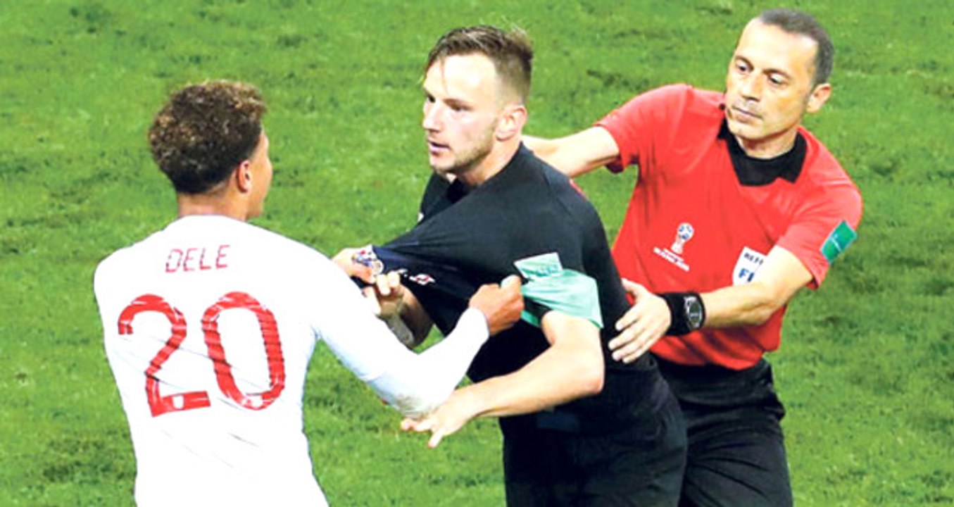 Cüneyt Çakır, Hırvatistan - İngiltere Maçındaki Performansıyla Büyük Övgü Topladı