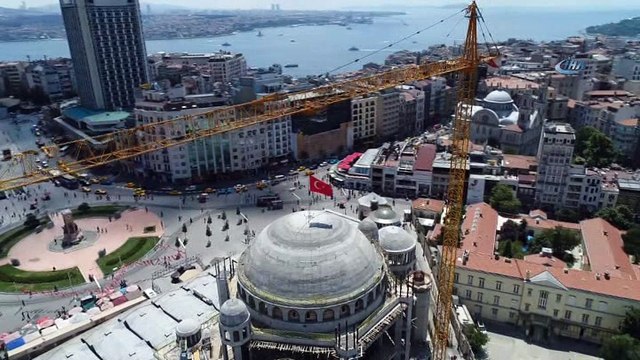 Kubbesine kurşun dökülmeye başlanan Taksim Camii'nde son durum havadan görüntülendi
