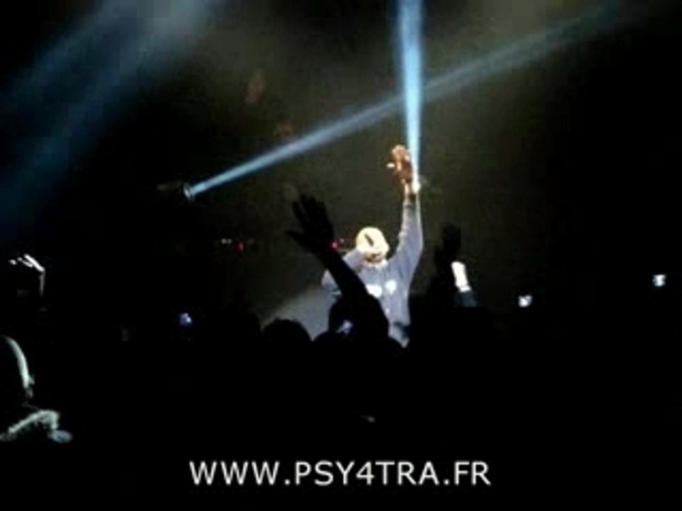 Soprano - Le poids d'un amour LIVE Exclu