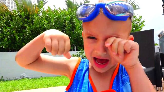 Crying Babies in Pool! Learn colors with Colored Candies, Bad Kids Learning Video for children