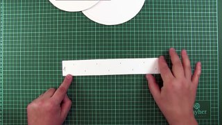 basteln mit Papier Wabenbälle aus Seidenpapier Blumenseide selber basteln DIY