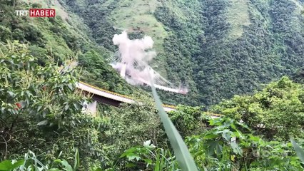 Kolombiya'da 9 işçinin öldüğü köprü inşaatı patlayıcılarla yıkıldı