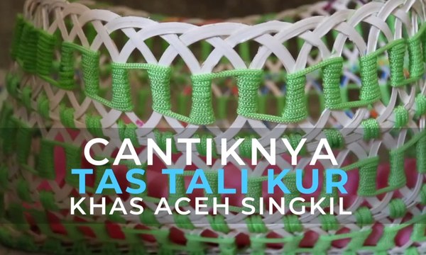 Cantiknya Tas ‘’Hybrid’’ dari Tali Kur dan Gelas Plastik