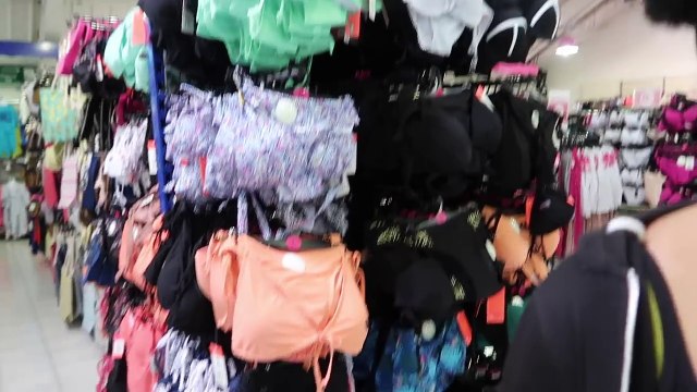 VLOG - TROUVEZ DES BONNES AFFAIRES POUR LES VACANCES ACTION TATI ETC #SAKINAFAMILY