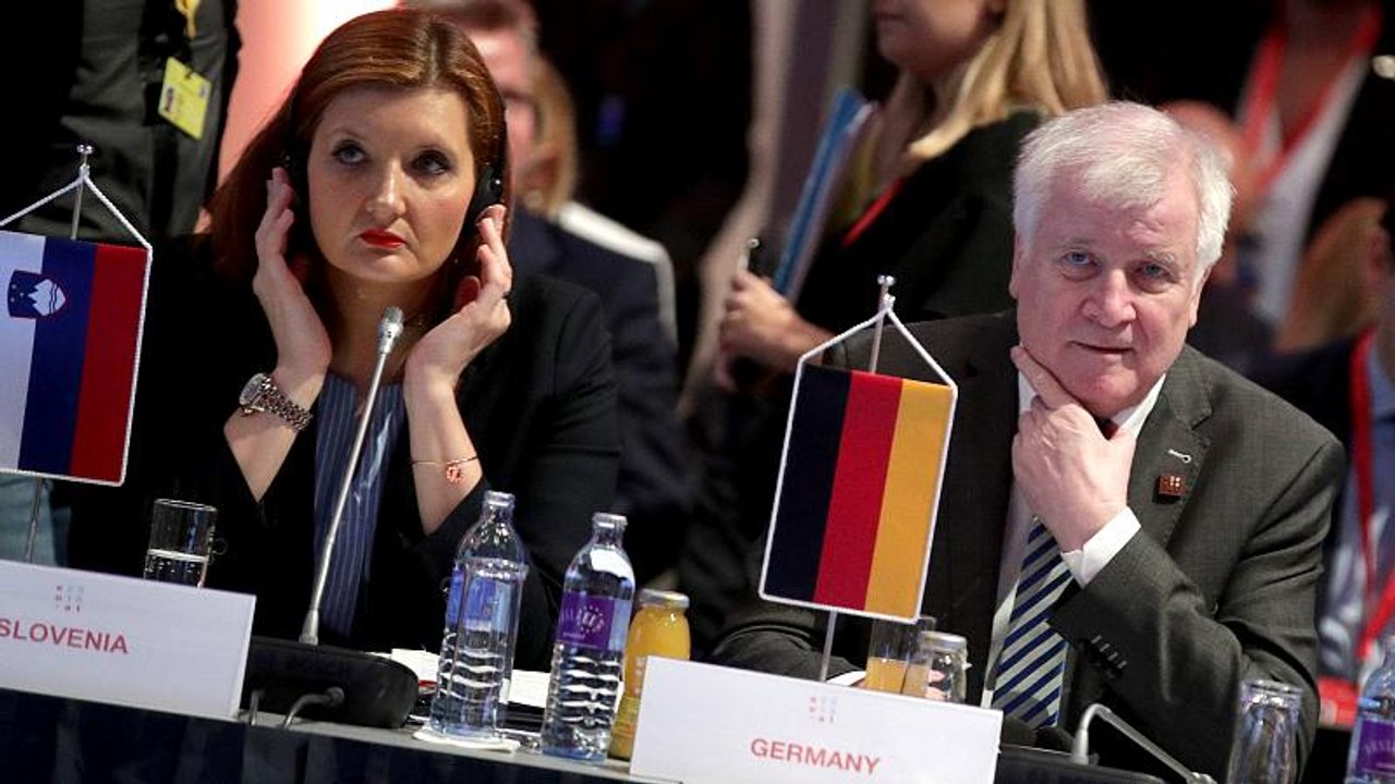 Seehofer in Innsbruck: schwierige Gespräche