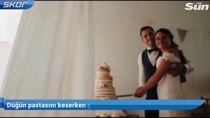 Düğün pastasını keserken gol oldu