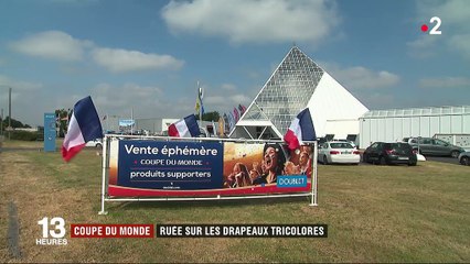 Coupe du monde : ruée sur les drapeaux tricolores