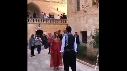 رقص محلی بسیار عالیه کسی میدونه مال کدوم شهره