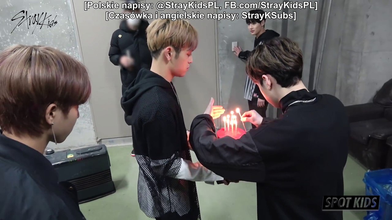 [SPOT KIDS: BLACK] Przyjęcie-niespodzianka Hyunjina!