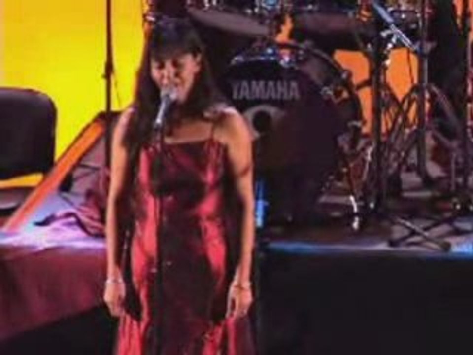 Amal Murkus sings Mahmoud Darwish