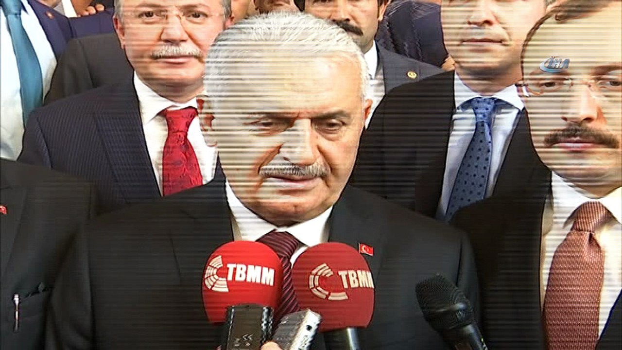 TBMM Başkanı Yıldırım: 'Meclisimizde diğer milletvekillerine teşekkür ediyorum. Başta AK Parti milletvekilleri olmak üzere desteğini açıkça ifade eden ve aday göstermeyen Milliyetçi Hareket Partisi grubuna da teşekkür ediyorum'