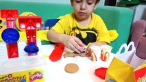 Brincando com Massinha Play-Doh Mcdonalds e Brinquedos da Peppa Pig - Paulinho e Toquinho