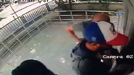 ATM dolandırıcısını, güvenlik kamerası ele verdi