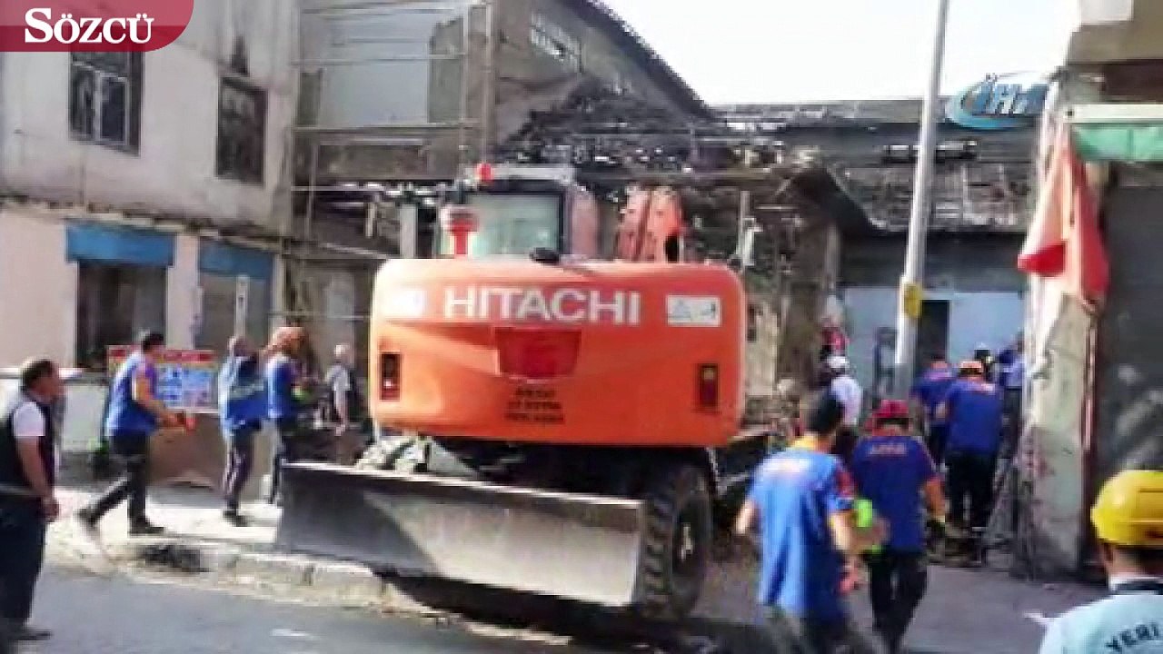 Tarihi Peynirciler Çarşısı’nda göçük