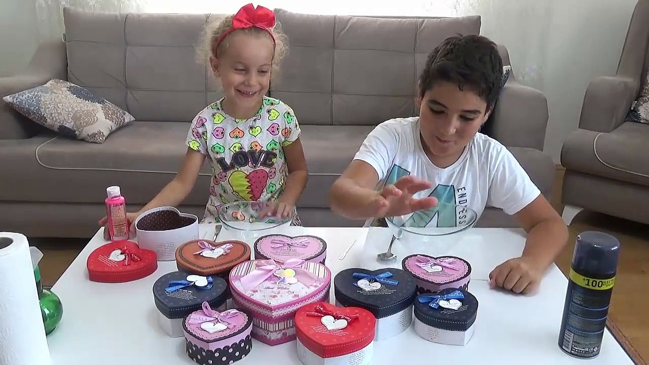 Kutudan Çıkan Renkle Slime Yap Challenge