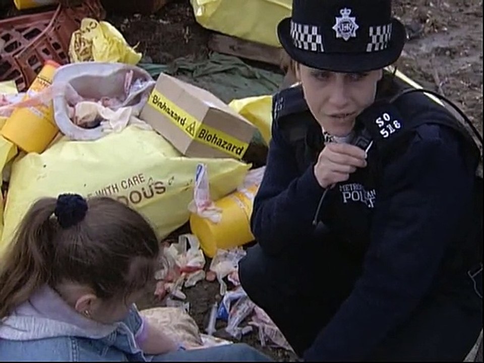 The Bill S18E32 Ruffled Feathers