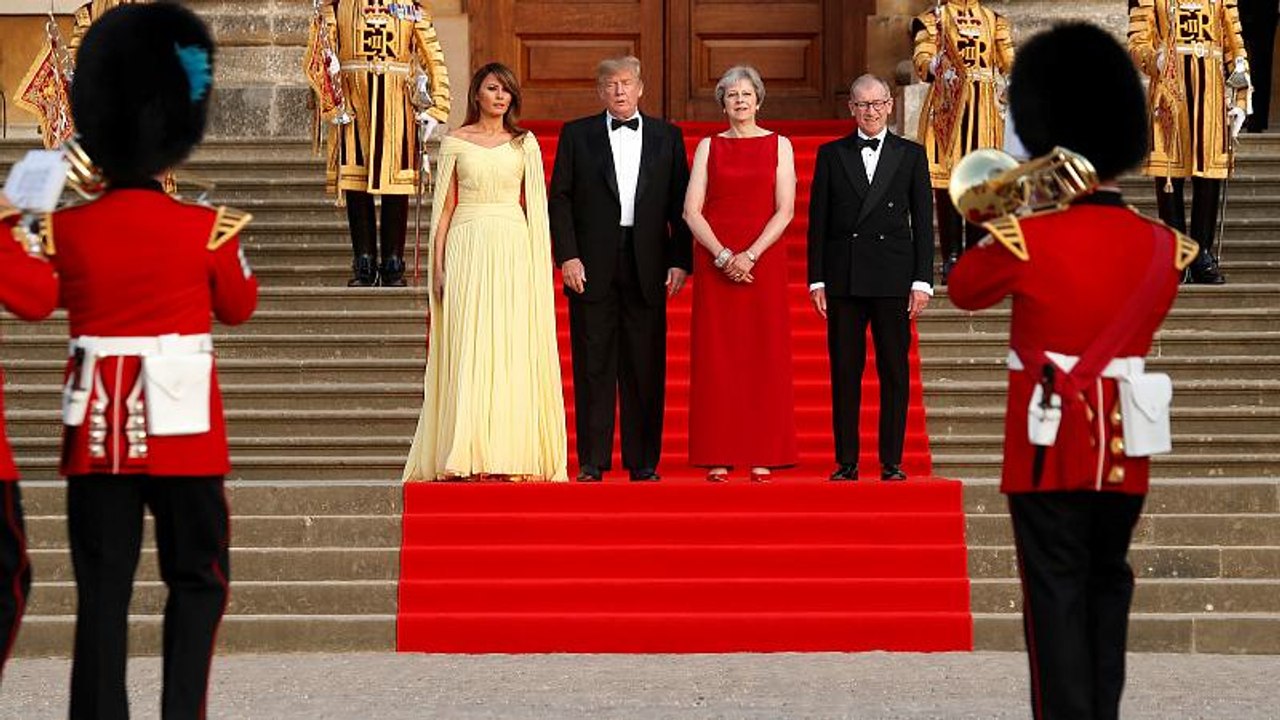 Im Harry-Potter-Schloss: Proteste begleiten Trump in Großbritannien