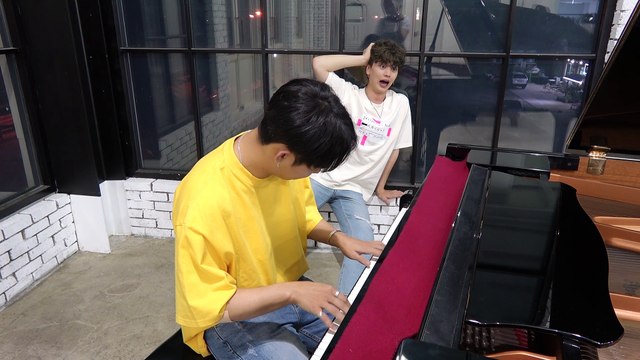 비투비(BTOB) - 비트콤#54.5 - mini clip 피아노 치는 비투비