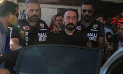 Adnan Oktar'dan hakkında çıkan iddialara yanıt