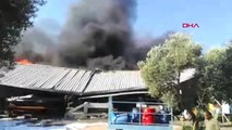 İzmir Torbalı'da Tekstil Fabrikasında Korkutan Yangın
