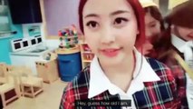 [Twice] When jihyo's socks are torn and teased by jungyeon! (baby leader)