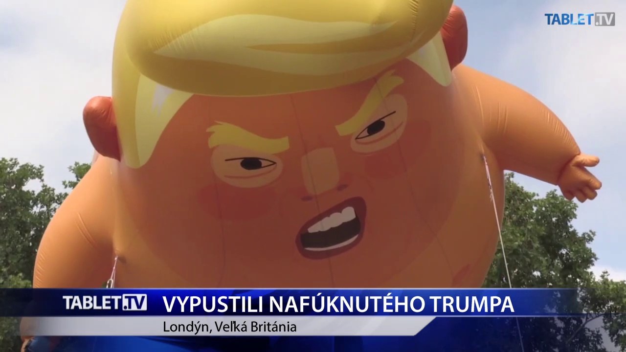 Demonštranti v centre Londýna vypustili balón zosmiešňujúci Trumpa