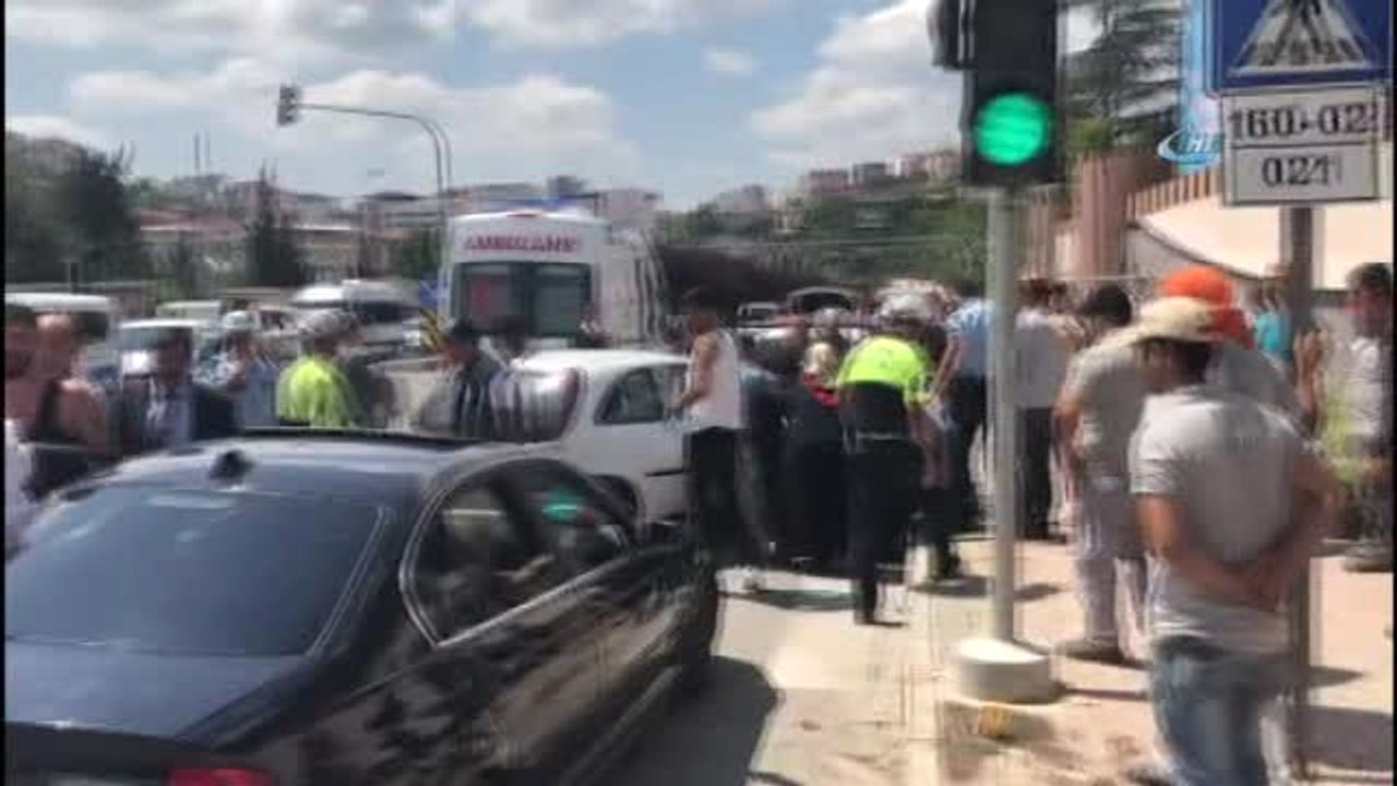 Eşinin Gözü Önünde Darp Ettiler