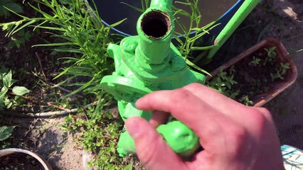 How to run and use old hand water pump