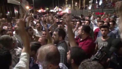 Malatya Malatya'da Darbe Girişiminin İkinci Dalgasına İş Makineleri ve Otobüslerle Engelleme Hd