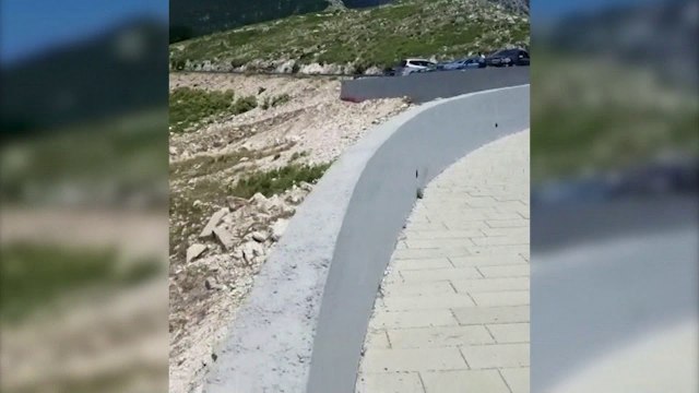 «FLUTURON» MAKINA NE LLOGARA, AUTOMJETI ISHTE ME SHPEJTESI TE LARTE NE KTHESE LAJM