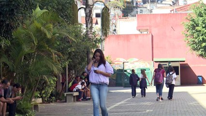 Escola de São Paulo prepara alunos para combater notícias falsas
